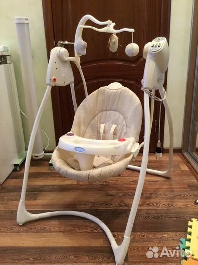 Качели электрические Graco Loving Hug