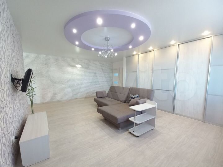 3-к. квартира, 94 м², 14/18 эт.