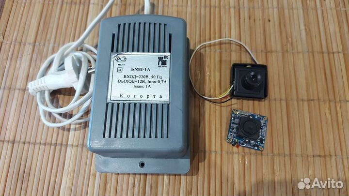 Видеокамеры с блоком питания