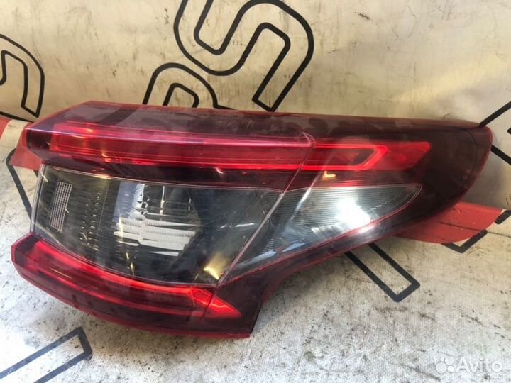 Фонарь наружный задний правый Nissan Qashqai J11