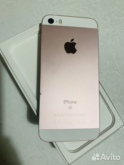 iPhone SE, 32 ГБ