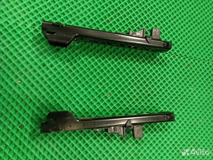 Регулятор ремня безопасности Skoda Octavia A5