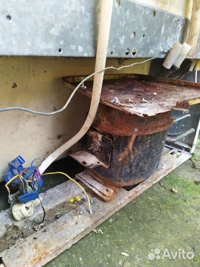 Холодильник stinol на запчасти