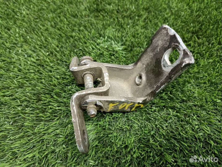 Петля двери нижняя задняя правая Ford Mondeo 3 B4Y