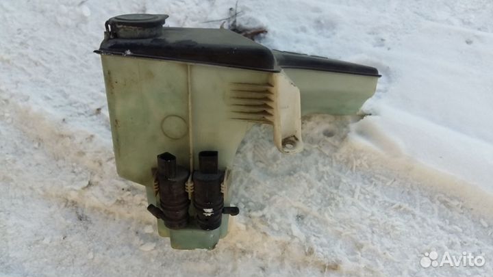 Бачок омывателя BMW X5 E53 2004