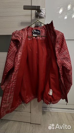 Ветровка на мальчика 158