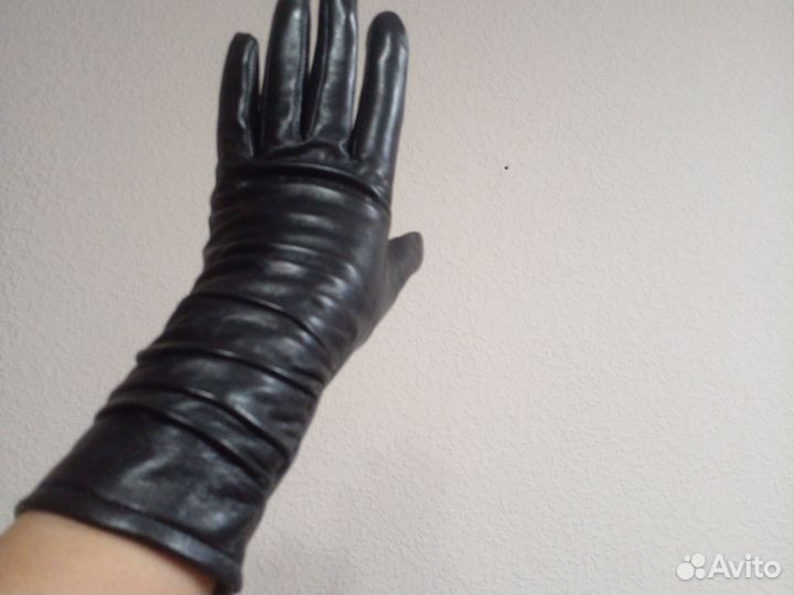 Перчатки женские кожаные новые