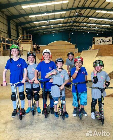 Тренер по трюковому самокату