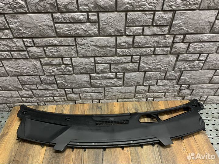 Mercedes Benz S W222 Решетка в капот