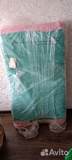 Детская кроватка с продольным маятником