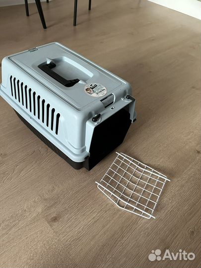 Переноска для кошек и собак