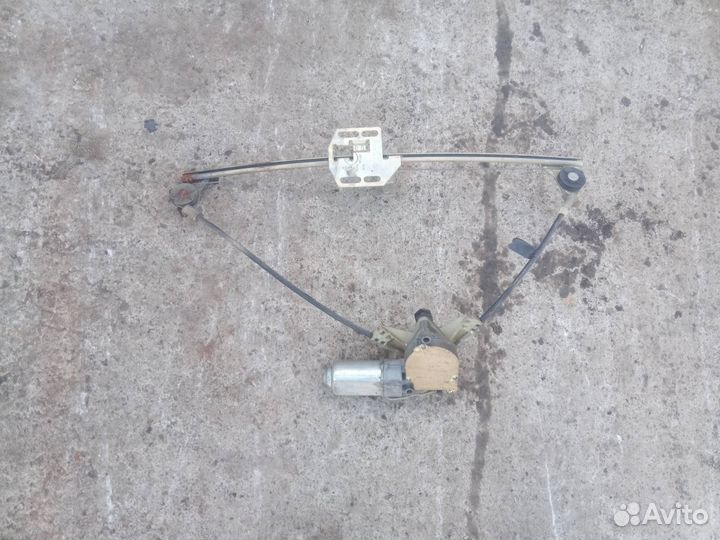 Стеклоподъемник электрический правый передний пере