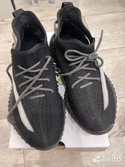 Кроссовки yeezy