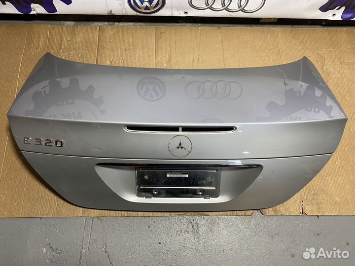 Крышка багажника Mercedes W211
