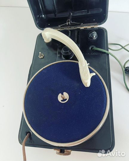 Электрофон (Фонола) с пластинками рабочий