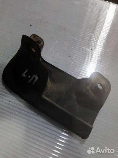 Брызговик передний левый hyundai accent