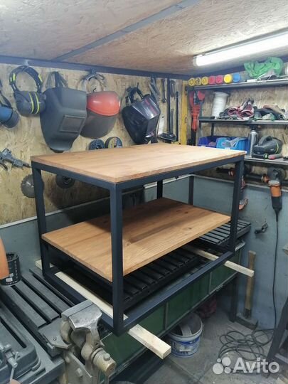 Журнальный столик в стиле лофт