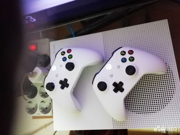 Xbox One S