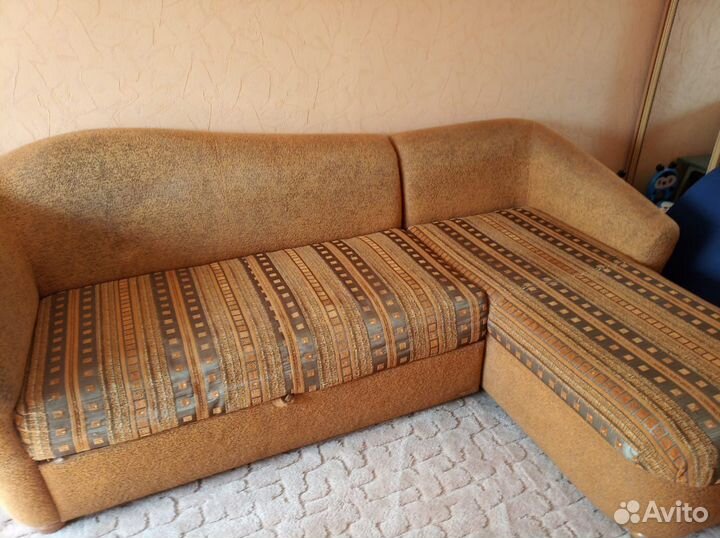 Угловой диван