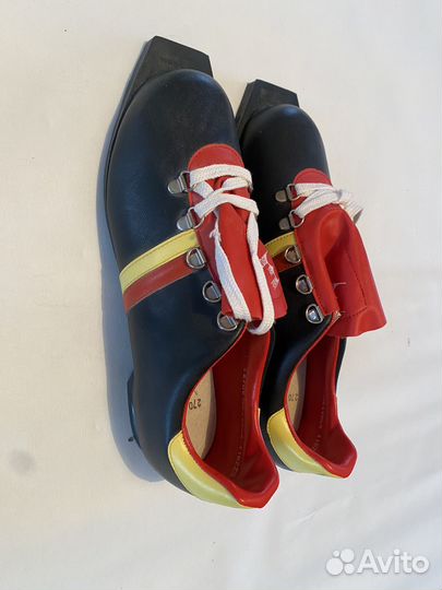 Лыжные ботинки botas