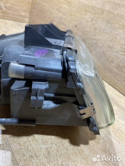 Фара правая Citroen Xantia дорест 141650