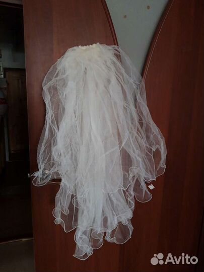 Фата новая вся