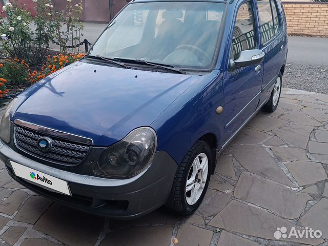 Автомобиль byd flyer. 8 mt. Byd flyer 0. Бад флаер автомобиль. 8 мт 2006.