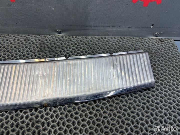 Накладка багажника Volkswagen Touareg 7LA 2.5 BAC