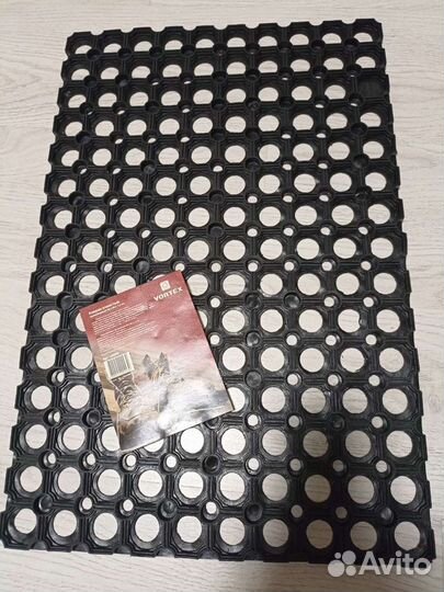 Коврик резиновый ячеистый 40*60*1,2см.Новый