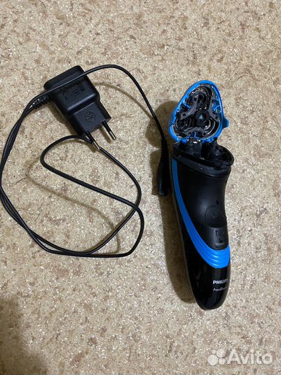 Электрическая бритва Philips AT756/16