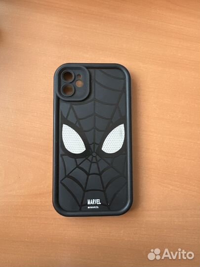 Чехол на iPhone 11 с человеком пауком черный