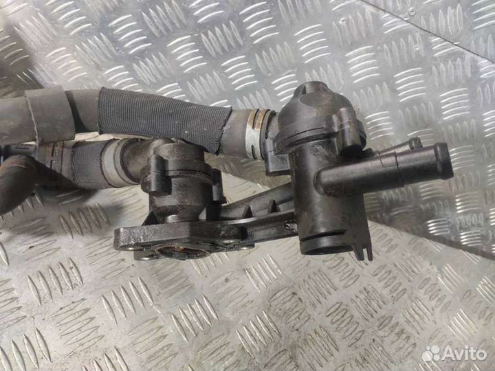 Корпус термостата Volkswagen Golf plus 1 1.4 03C121121D