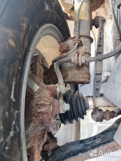 Стойка передняя Шевроле Авео т 300