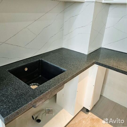 Столешница из камня кварцевый агломерат