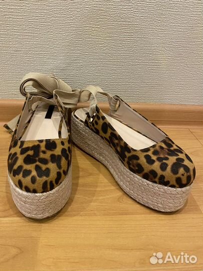 Босоножки, туфли 38