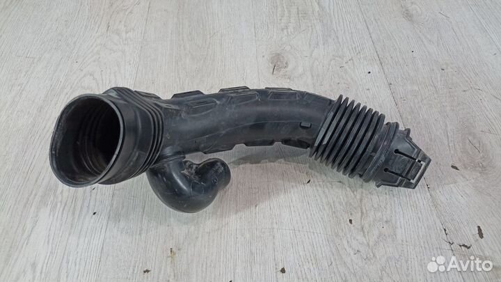 Патрубок воздушного фильтра Renault duster