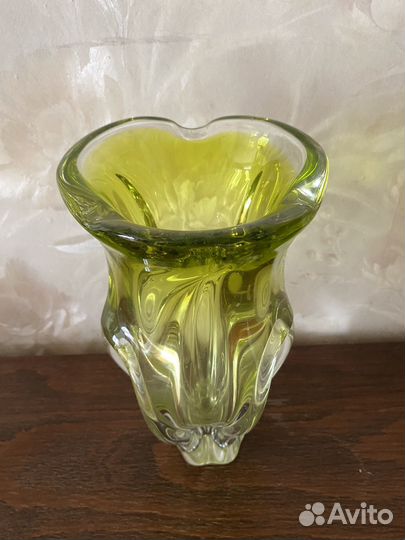 Большая хрустальная ваза для цветов