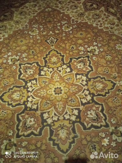Ковёр полушерстяной б/у размер 2 на 3