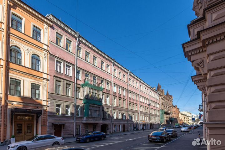 Менеджер по продажам агент по недвижимости