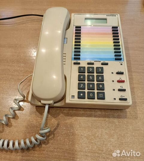 Телефонный аппарат 90-х годов