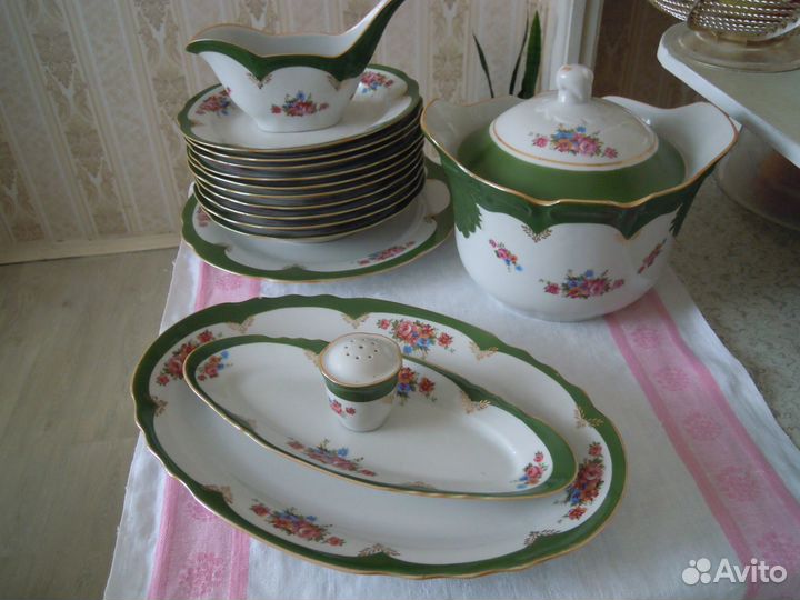 Столовый сервиз 