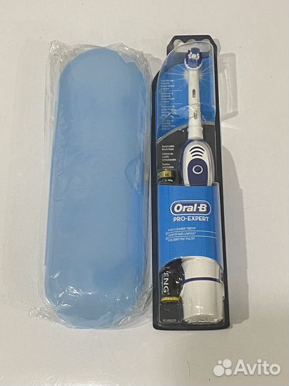 Электрическая зубная щетка oral b новая