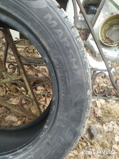 Marshal WinterCraft SUV Ice WS31 235/55 R17 99