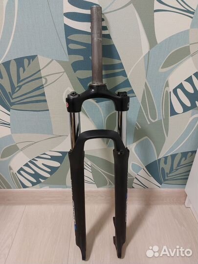 Вилка Suntour XCM 30 HLO