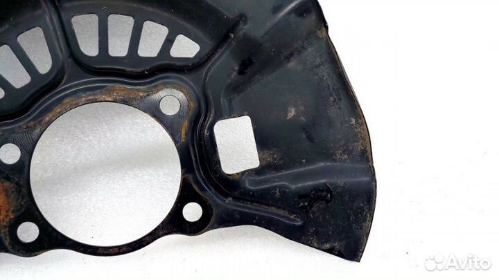 Пыльник тормозного диска передний правый Toyota
