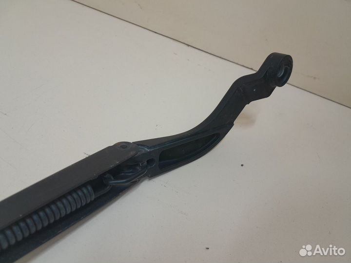 Поводок стеклоочистителя передний правый Nissan Al