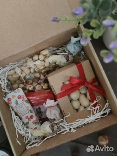 Подарок для учителя, подарочные наборы с орехами