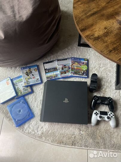 Sony playstation 4 PS4 pro 1tb с играми