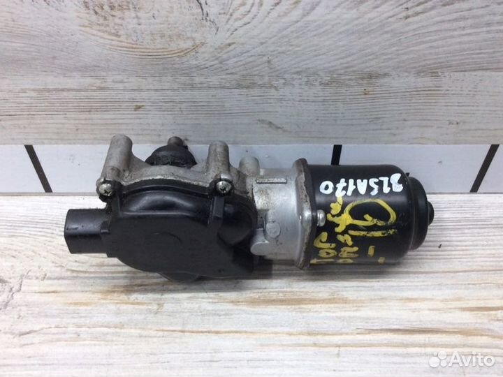 Моторчик стеклоочистителя передний Mitsubishi