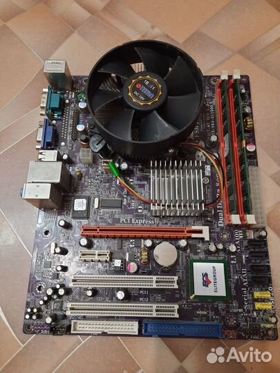 Материнская плата с процессором и памятью